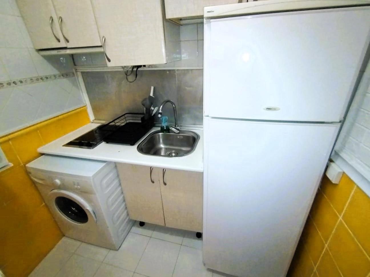 Apartamento Para 2 - Puerta Del Sol 马德里 外观 照片
