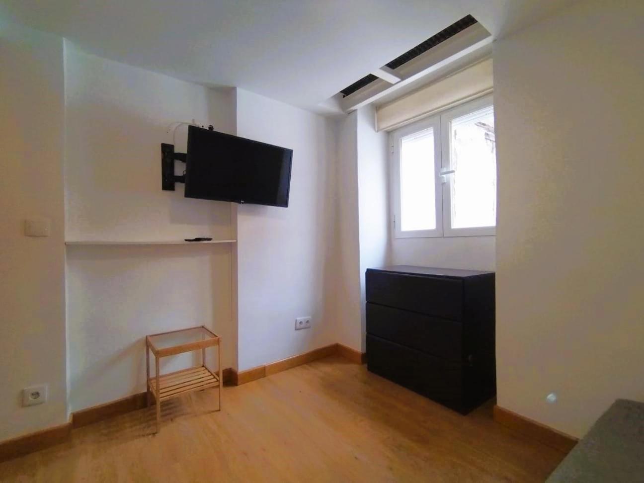 Apartamento Para 2 - Puerta Del Sol 马德里 外观 照片