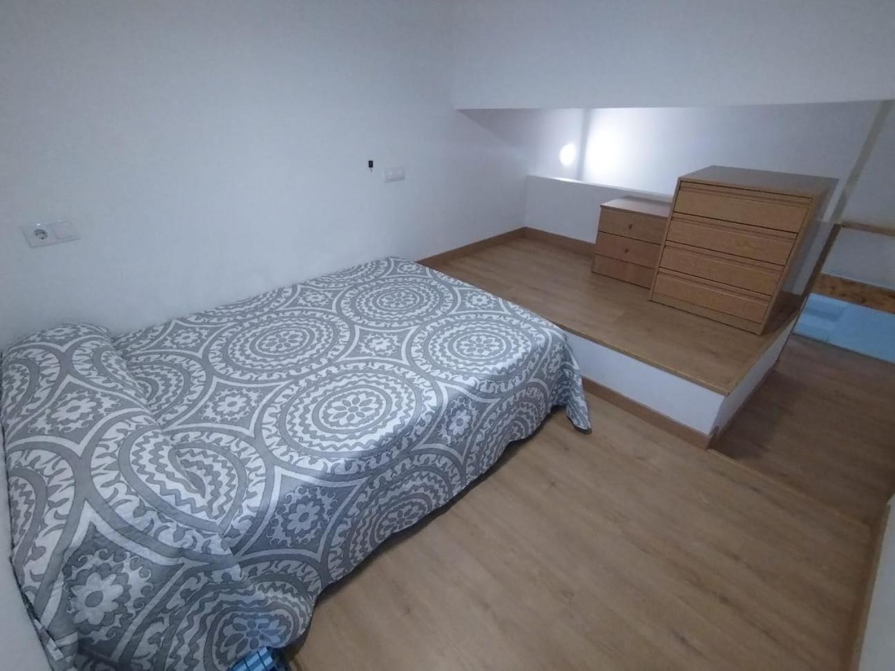 Apartamento Para 2 - Puerta Del Sol 马德里 外观 照片