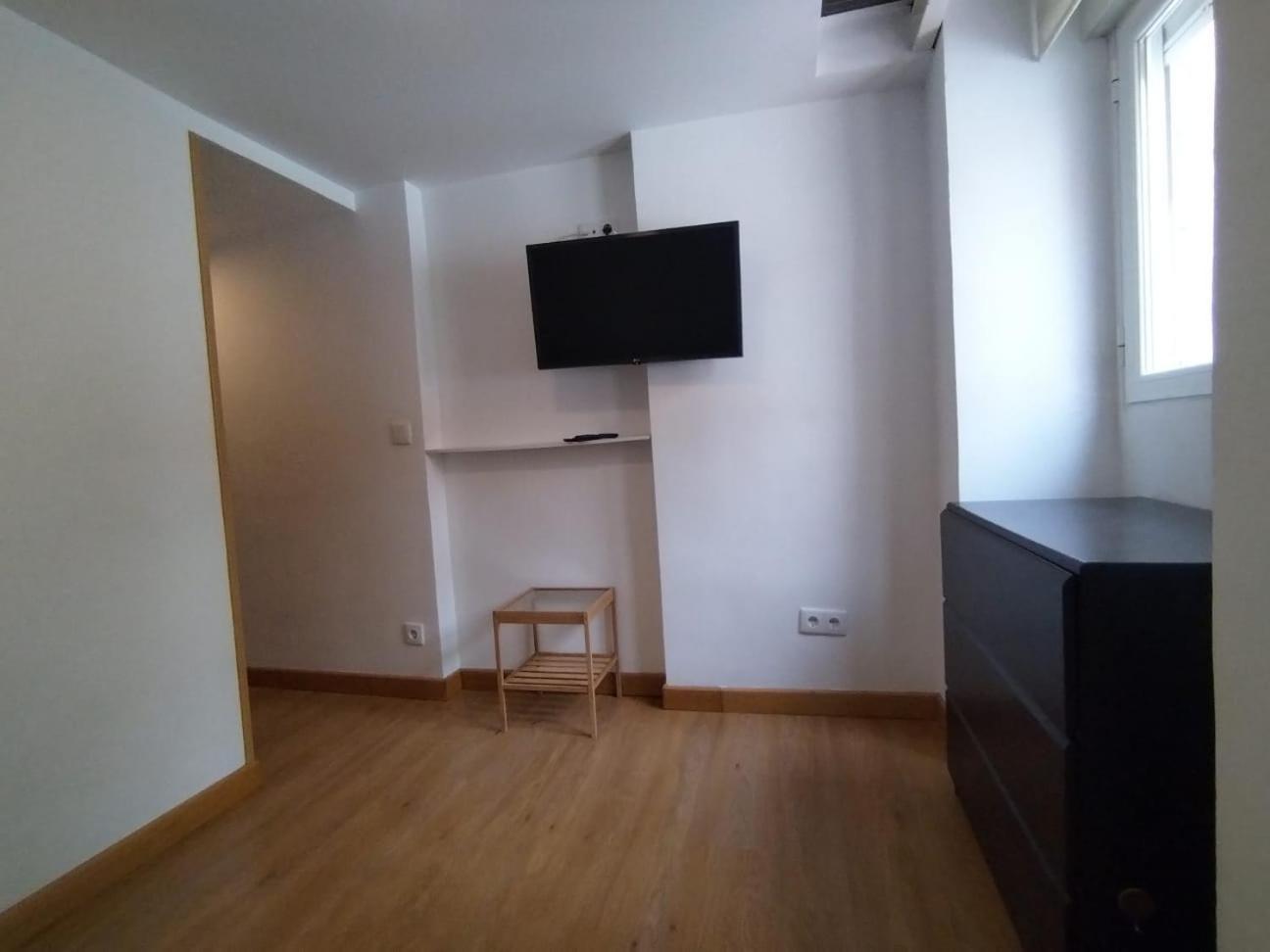 Apartamento Para 2 - Puerta Del Sol 马德里 外观 照片